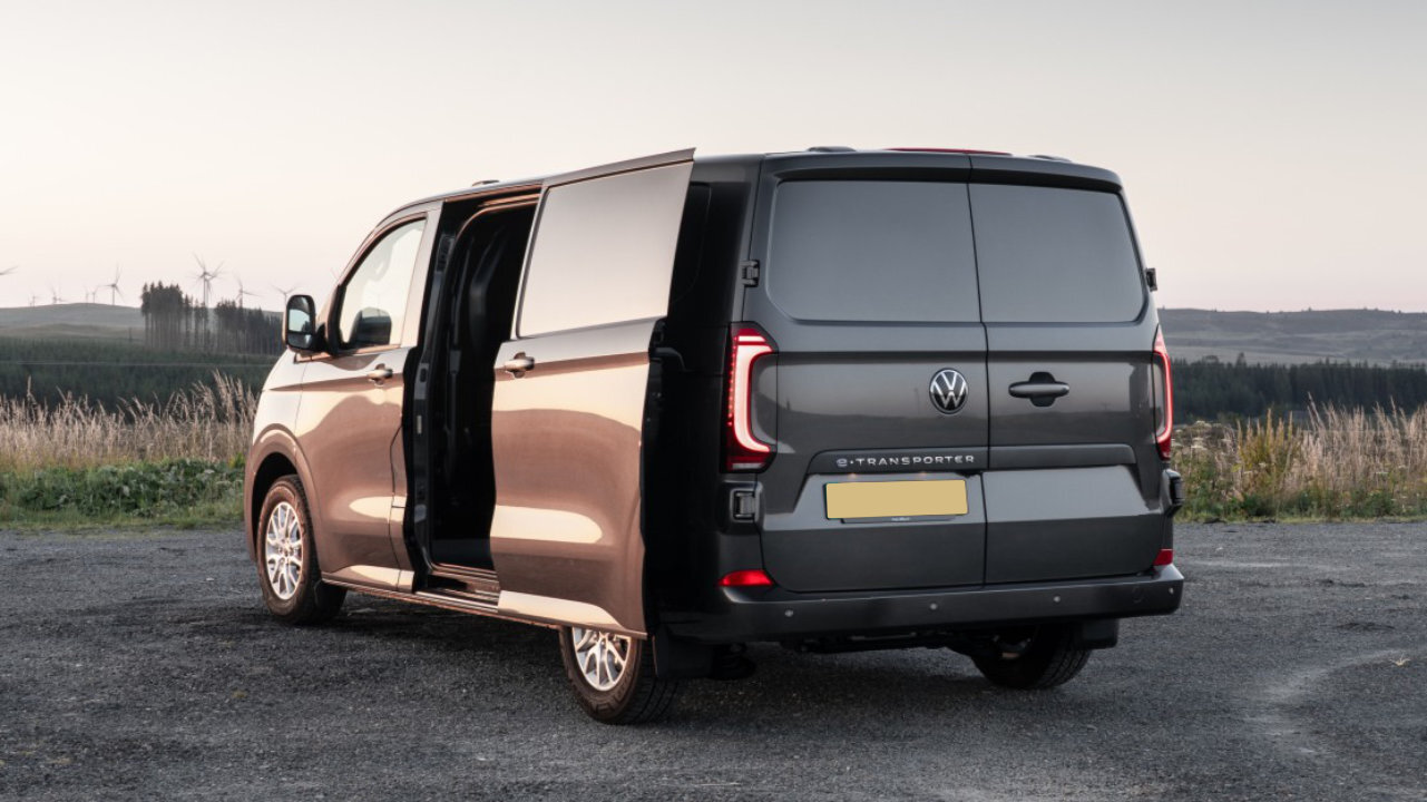 VOLKSWAGEN TRANSPORTER T28 LWB DIESEL 2.0 TDI 110 Commerce Van